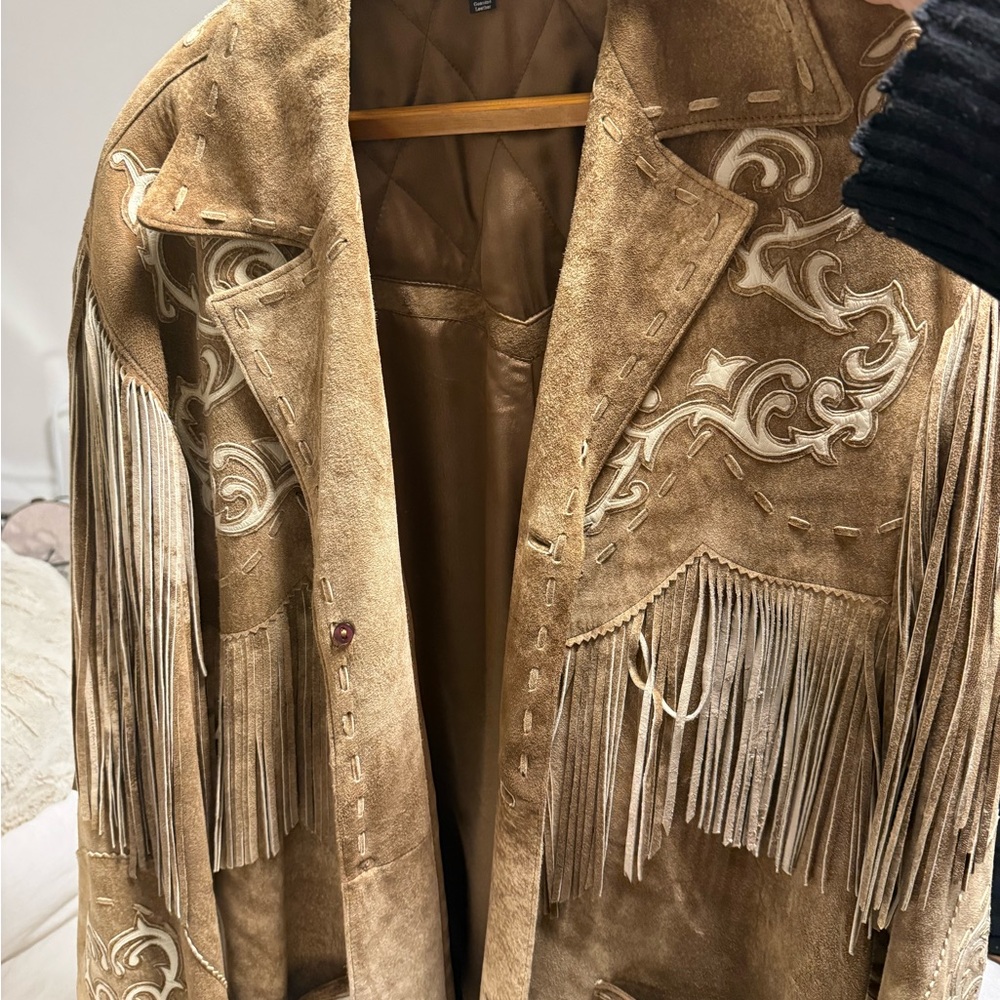 Pristine Men's Tan Suede Fringe Jacket with appliqué - Picture 5 of 8